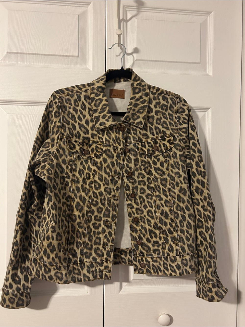 Judy Blue Leopard Print Denim Jacket in Tan and Black